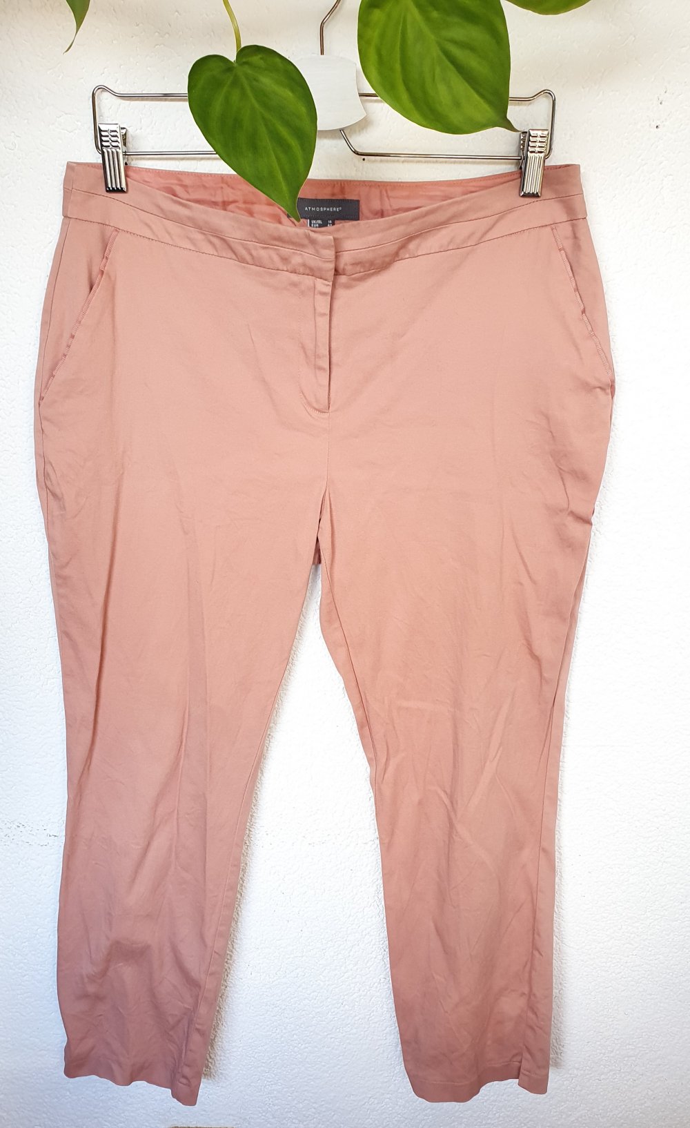 Lachsfarbene Chino von Atmosphere Größe 42