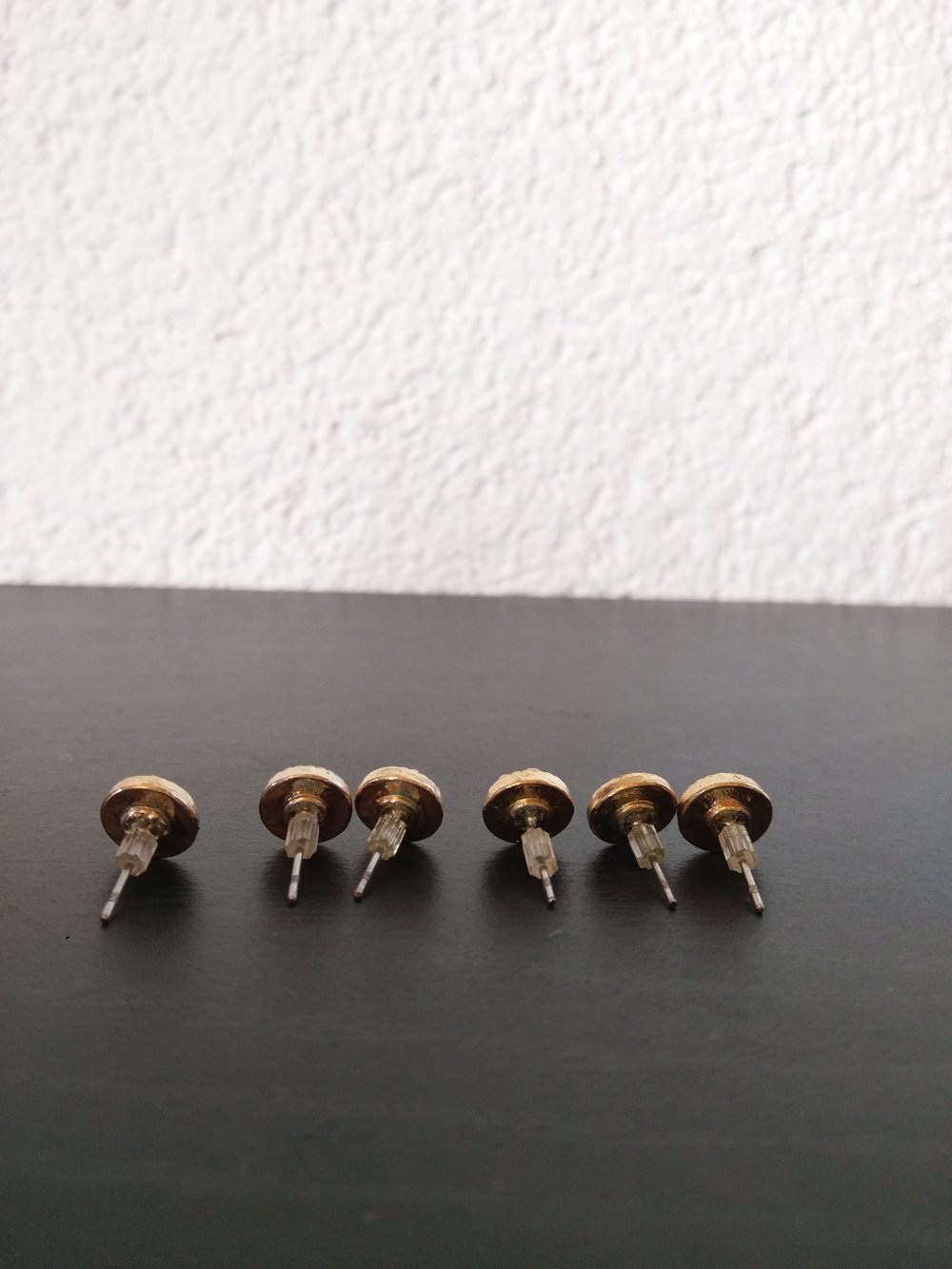 Neue goldfarbene Ohrstecker/ Ohrringe mit Strass