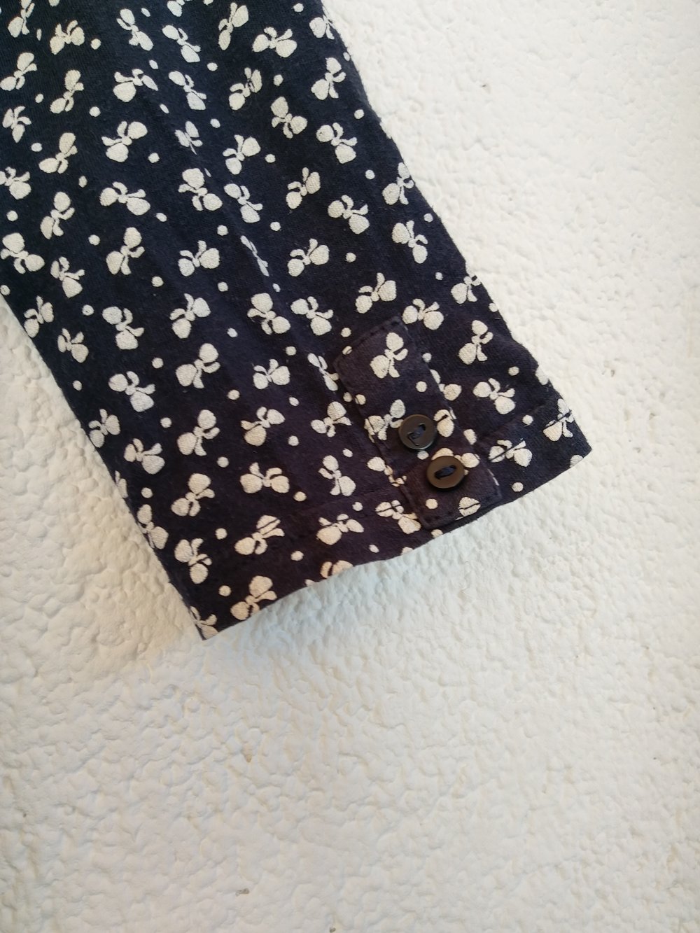 Oberteil mit Schleifenmuster ca. Größe S