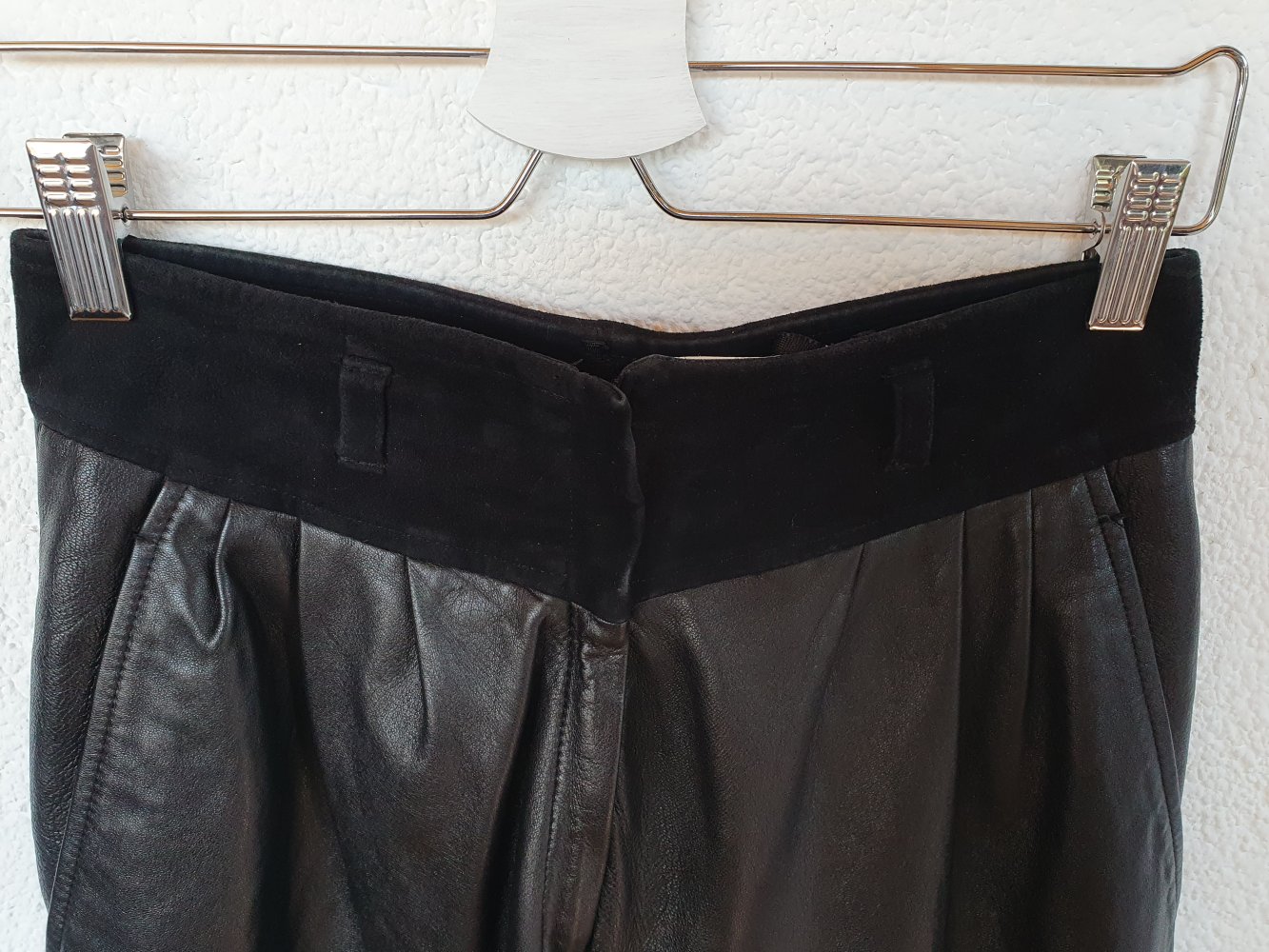 Schwarze Lederhose Größe 38