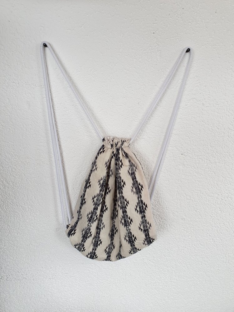 Beutel mit Muster/ Erhnomuster