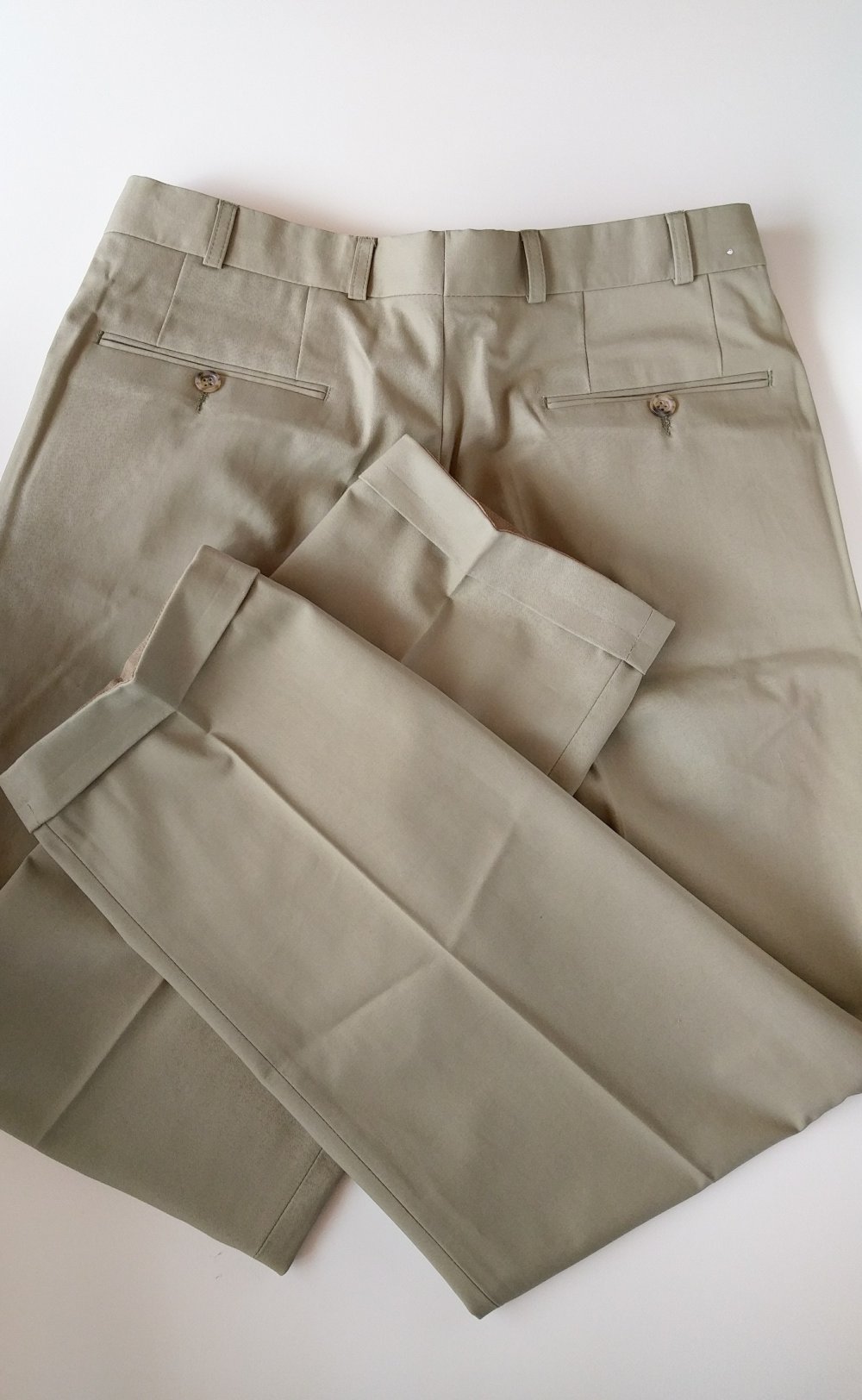 Herrenhose beige (Größe 48)
