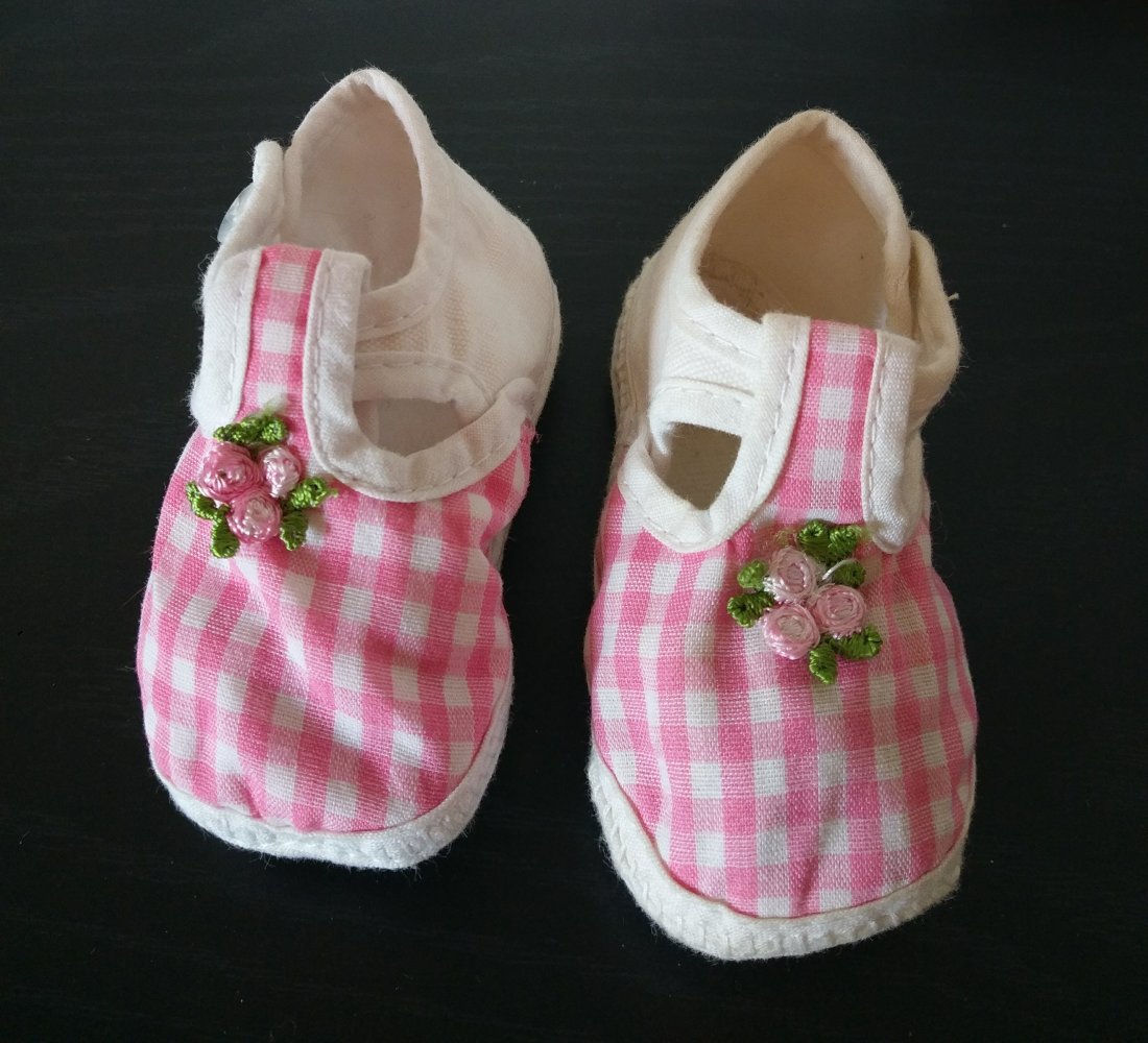Weiß & rosa-karierte Babyschuhe Größe 1
