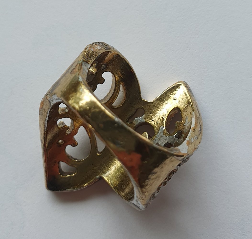 Goldener Ring mit Strass