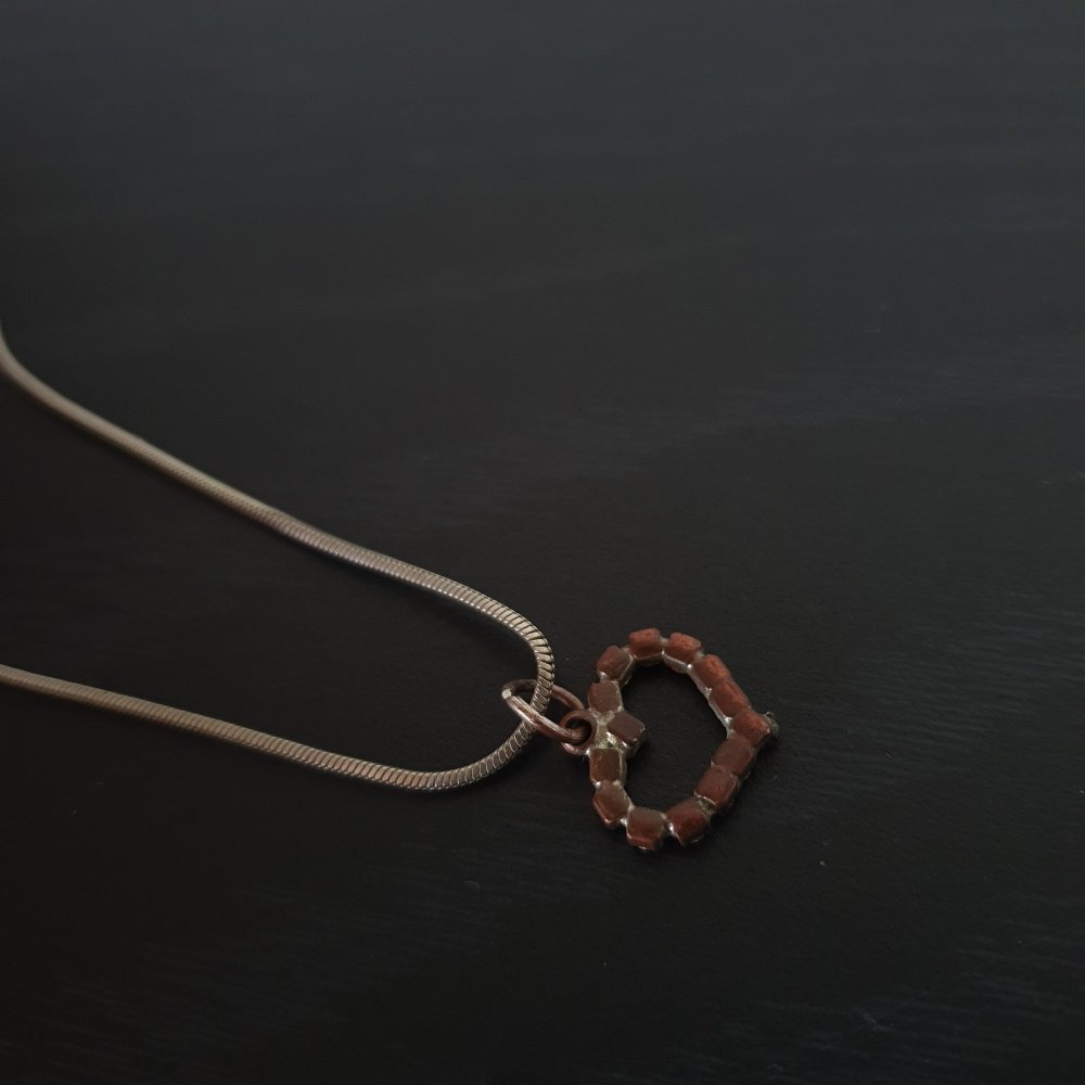 Silberne Halskette mit Strass-Herz