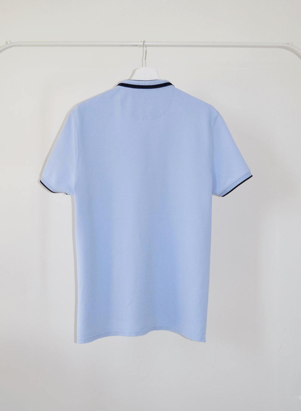 Sky Blue Poloshirt mit Stehkragen von Massimo Dutti