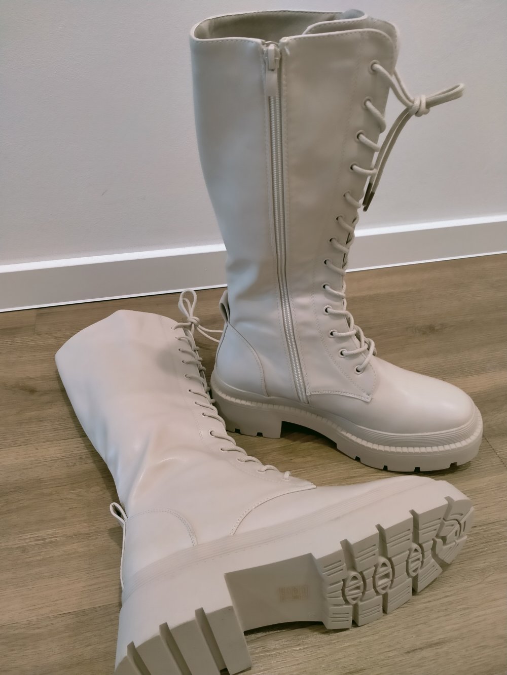 Ungetragene Langschaftstiefel Boots zum Schnüren Größe 39