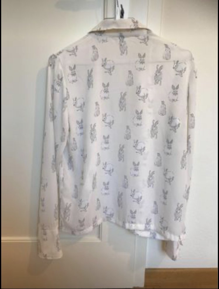 Bluse mit Hasenmotiv