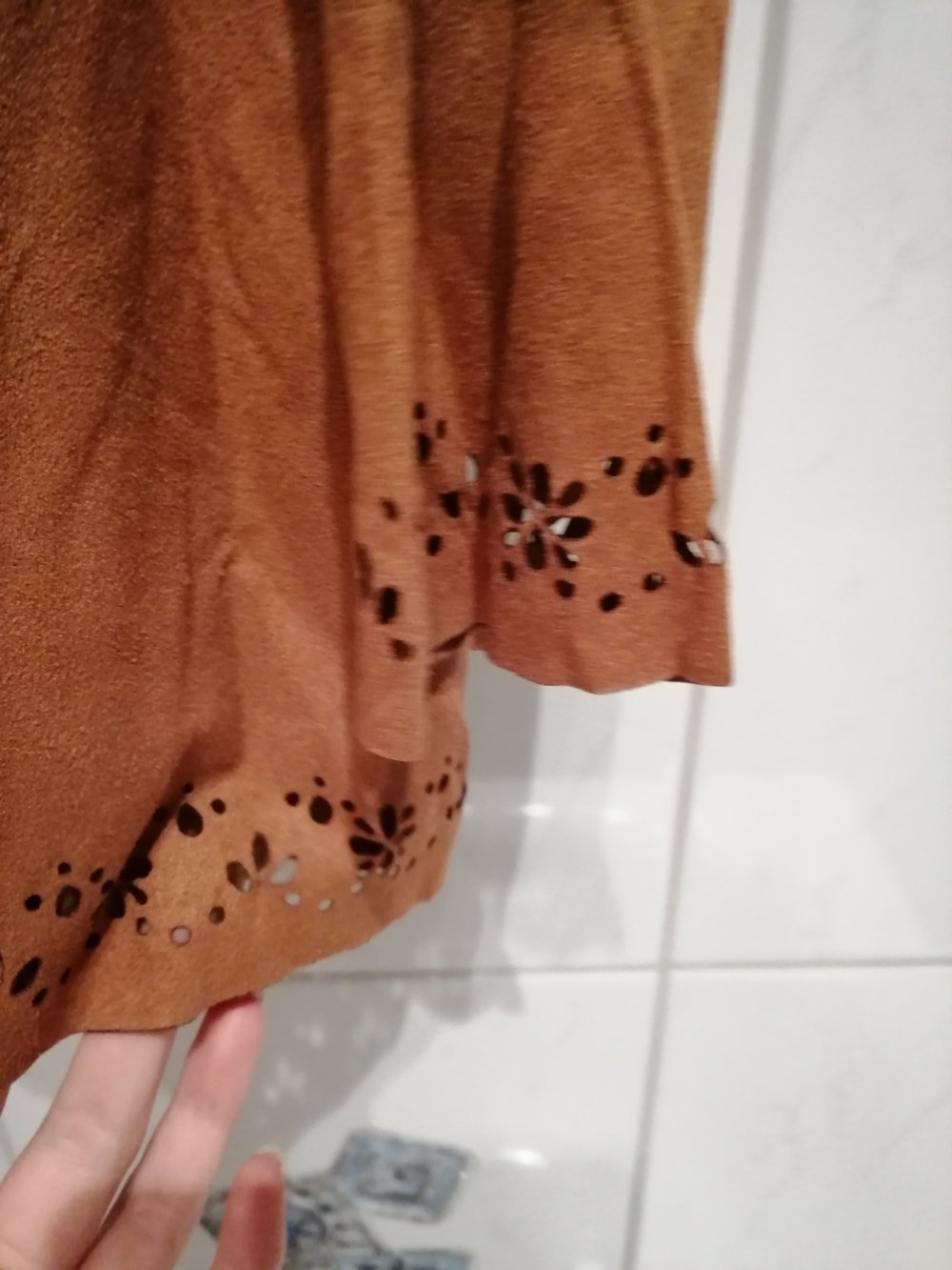 Braunes Lederimitat Oberteil mit Muster und Spitze 