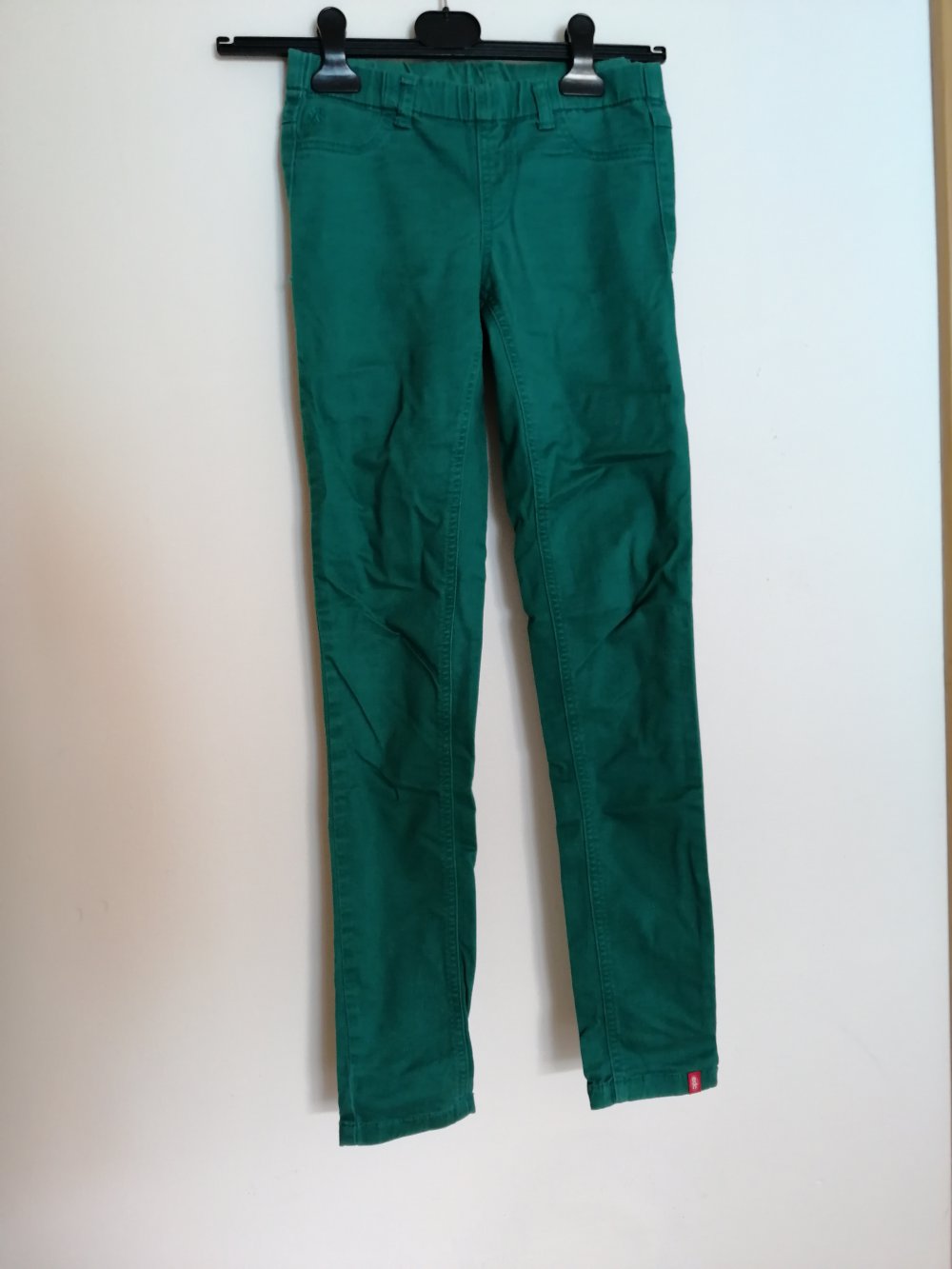 Tolle Grüne Hose von EDC 97% Baumwolle