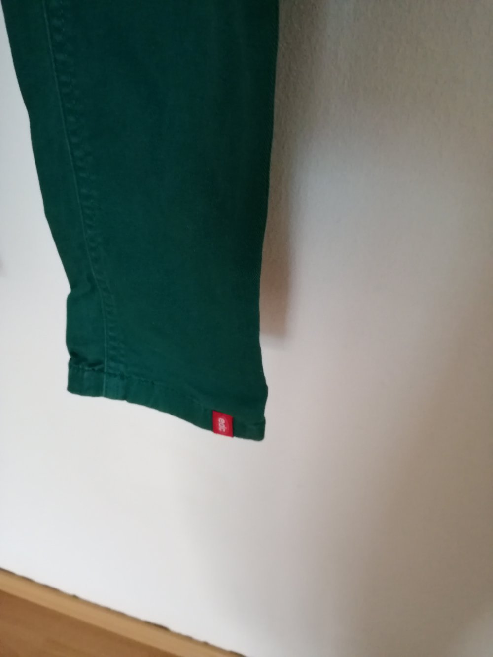 Tolle Grüne Hose von EDC 97% Baumwolle