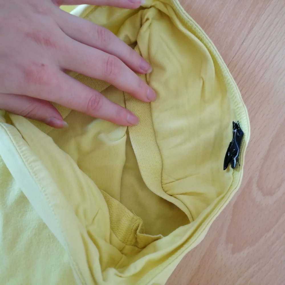 Helles bandeau Top in gelb mit Gummizug