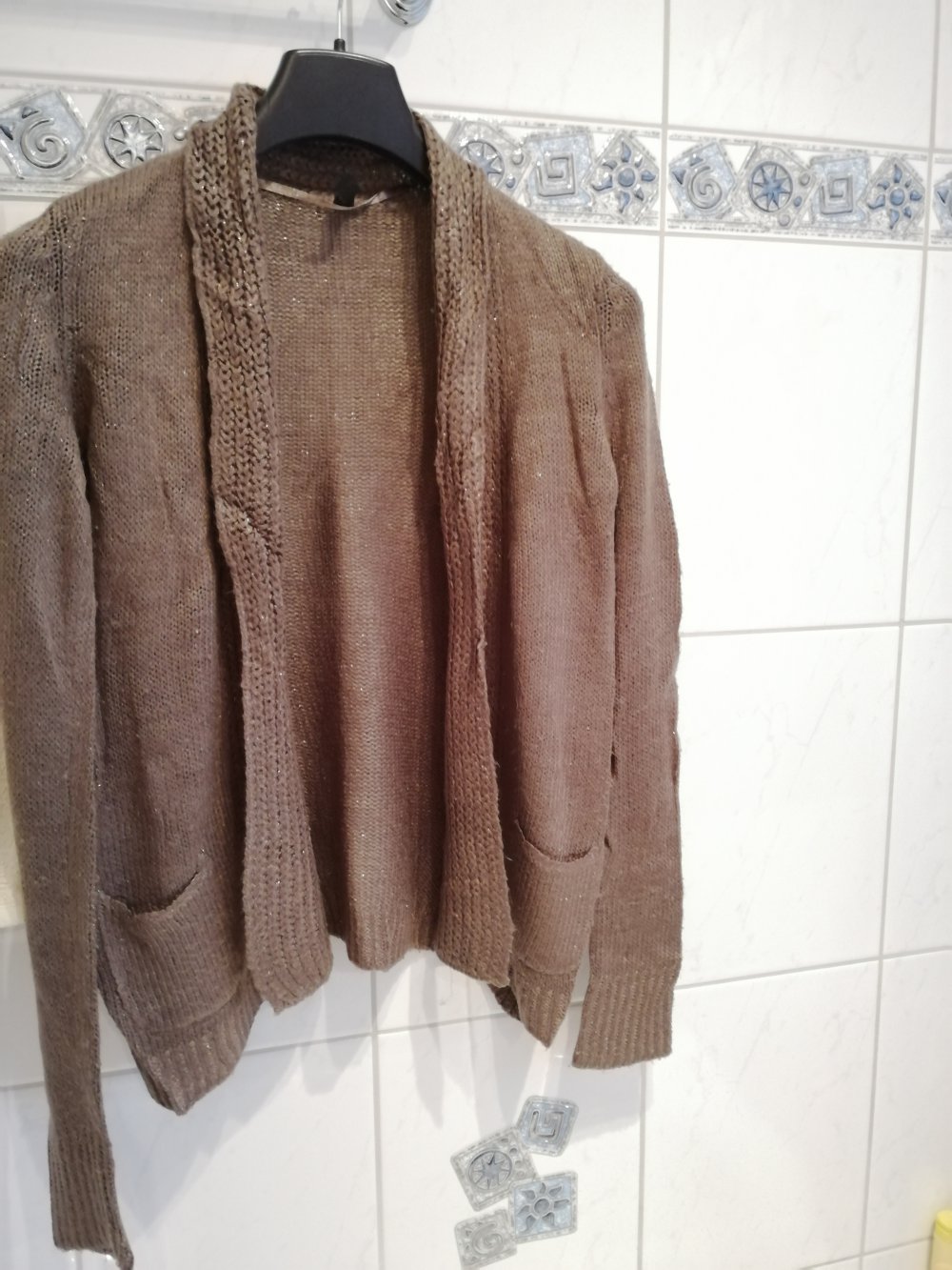 Cardigan mit goldenen Glitzer Fäden khaki