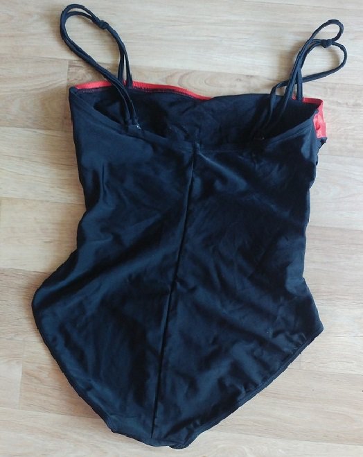 Damen-Badeanzug schwarz mit aufgenähten bunten Streifen, Gr. 42