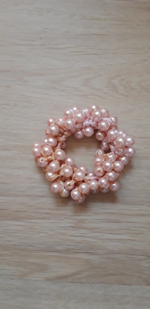 Perlen Haargummi im y2k Vintage Style