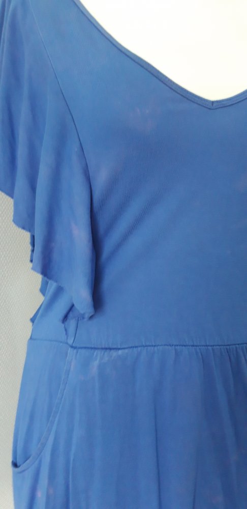 Minikleid mit Schmetterlingsärmeln