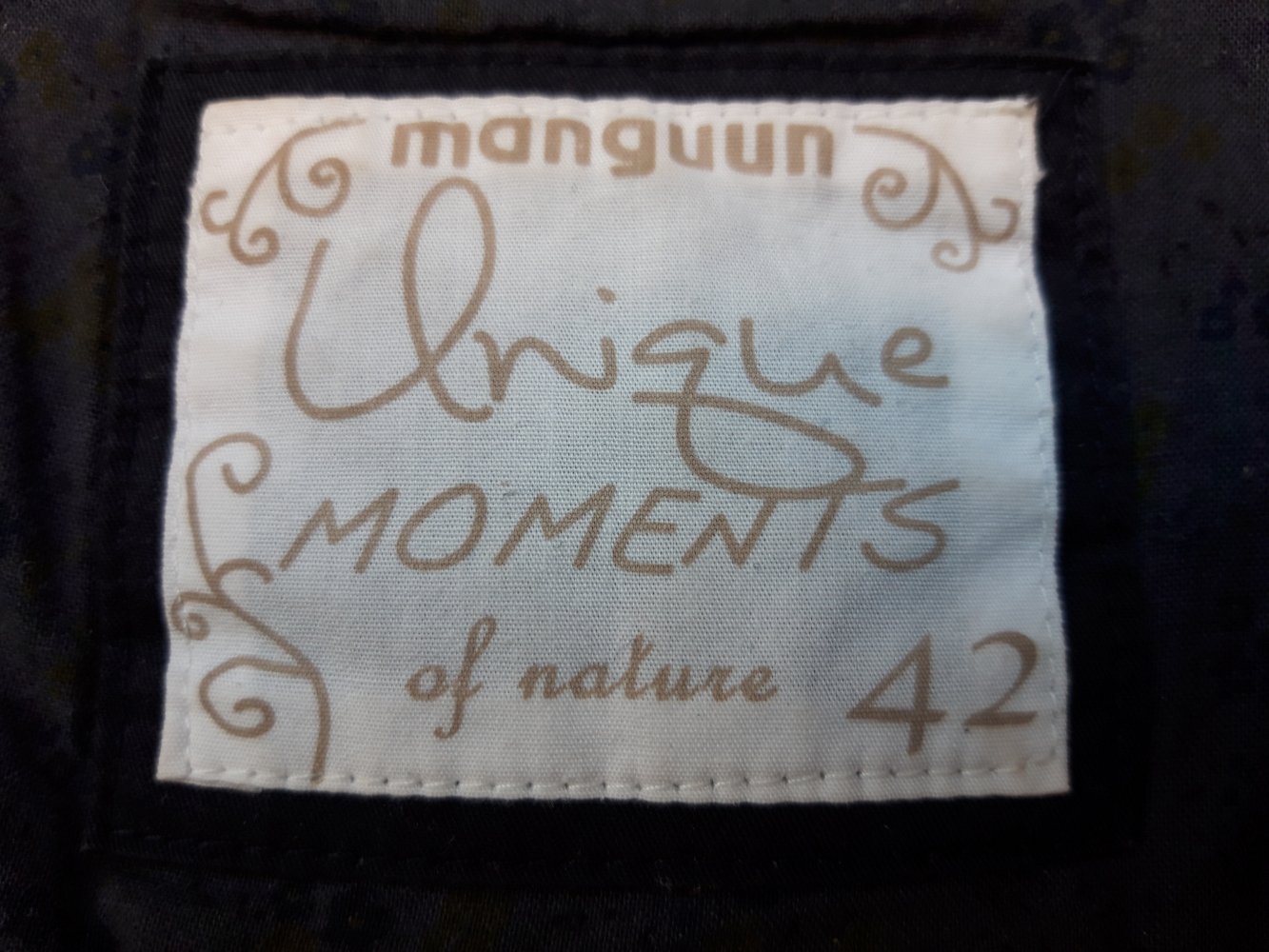 Dunkelblauer gefütterter Mantel mit Kapuze