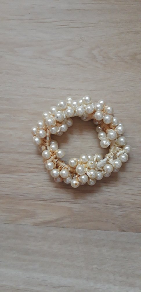 Perlen Haargummi im y2k Vintage Style