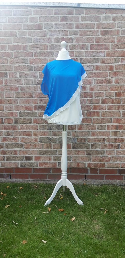 Blau gebrochen weißes Shirt oder Bluse