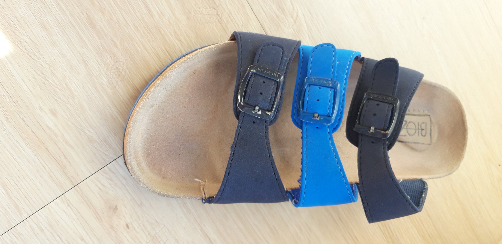 Pantoletten / Hausschuhe 