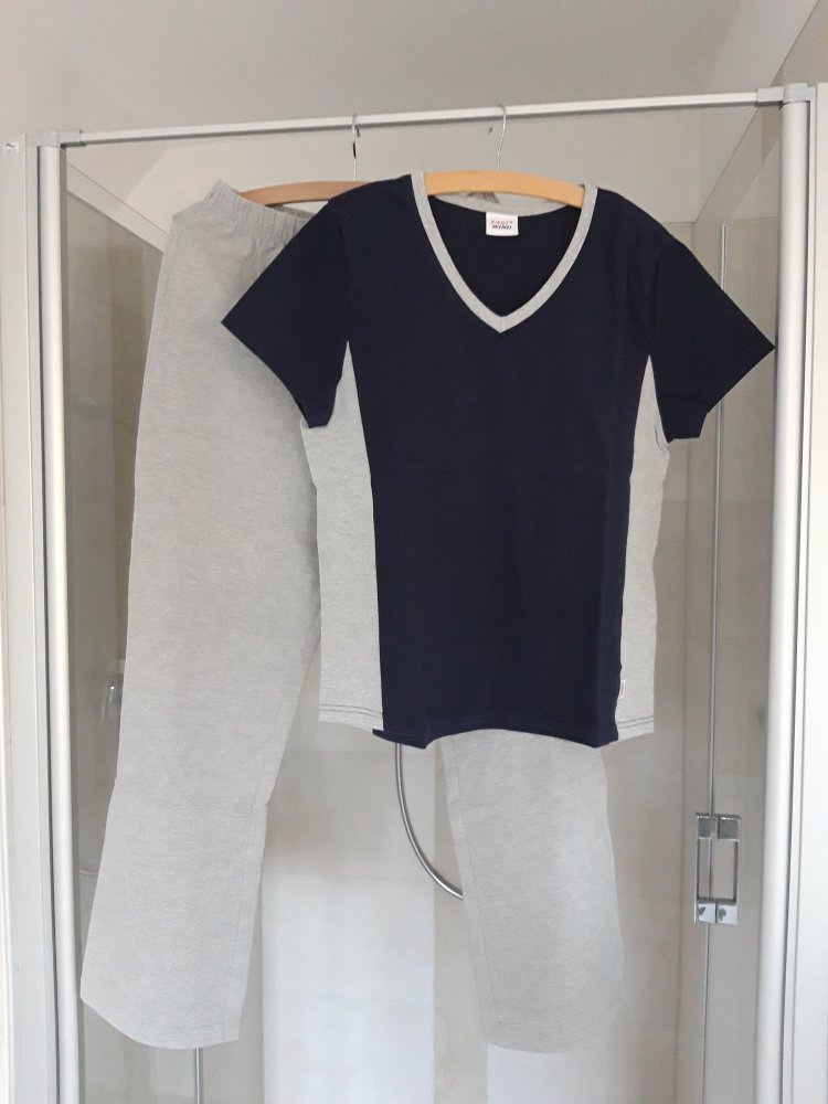 Sport Set 1 Hose + 2 T-Shirts