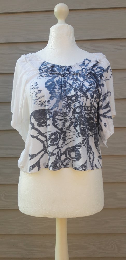 weißes Shirt von ONLY mit blauem Aufdruck in L