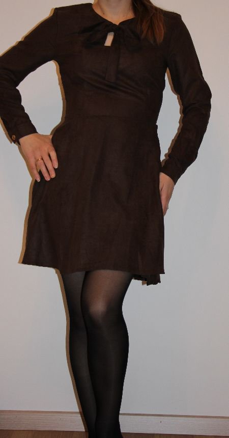 Braun Kleid