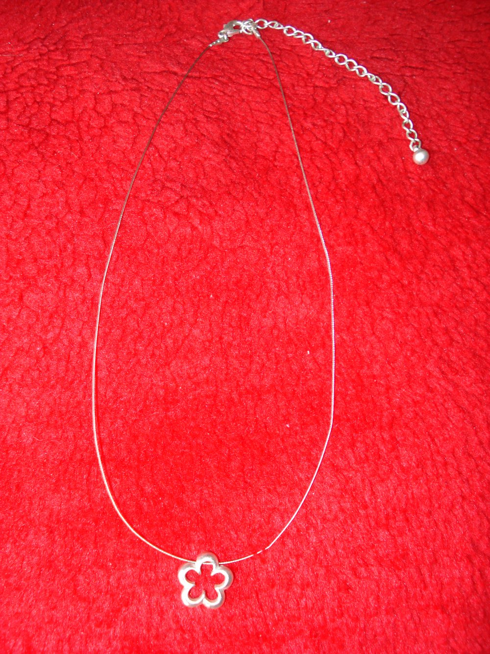 silberne Halskette Blume