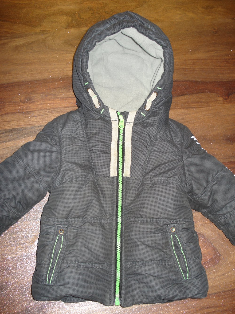 warme gefütterte Winterjacke