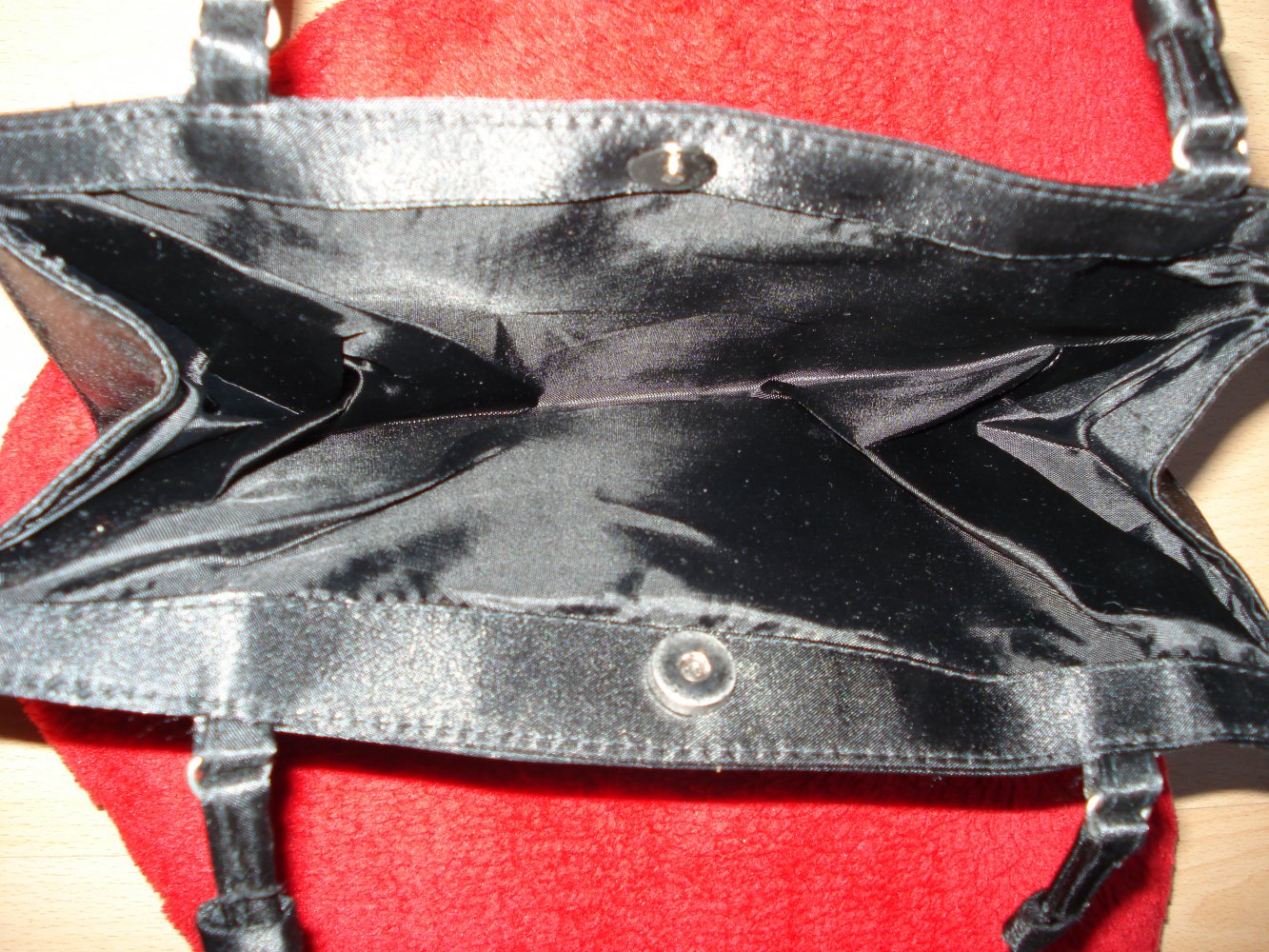schwarze Mini-Handtasche