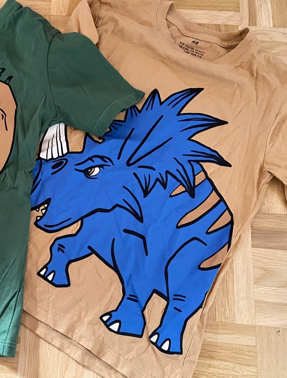 dino tshirt set 122 h&m Dinosaurier