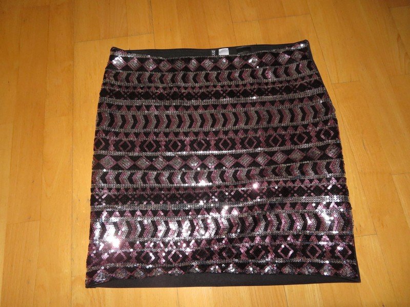 H&M Divided Strech-Rock schwarz mit Pailletten Größe L