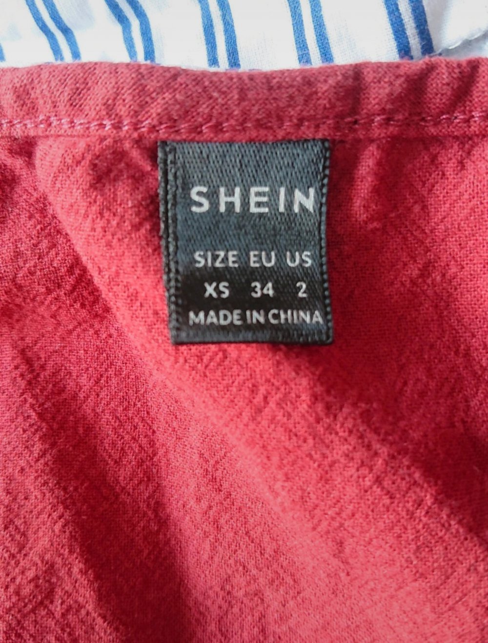 Rotes Kleid Umstandskleid