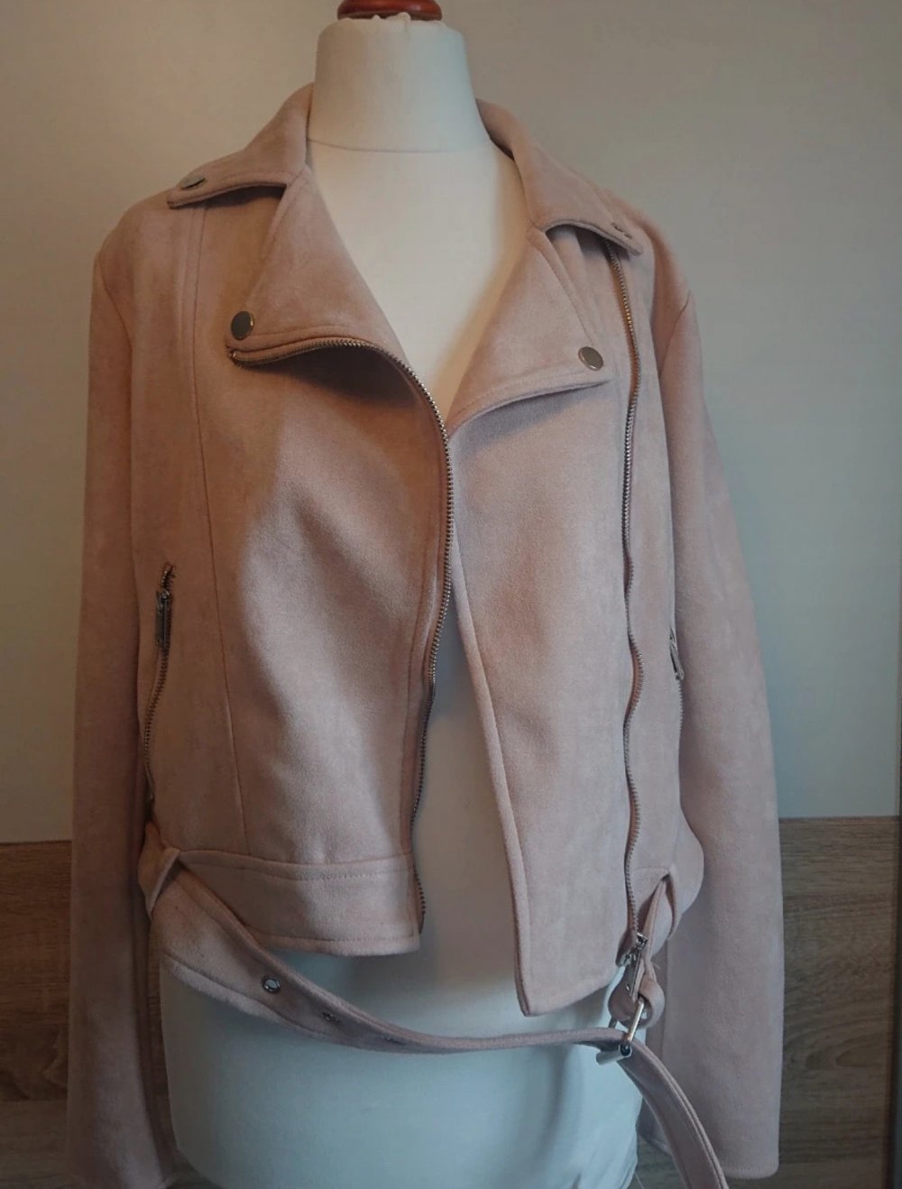 Lederjacke rosa mit Gürtel