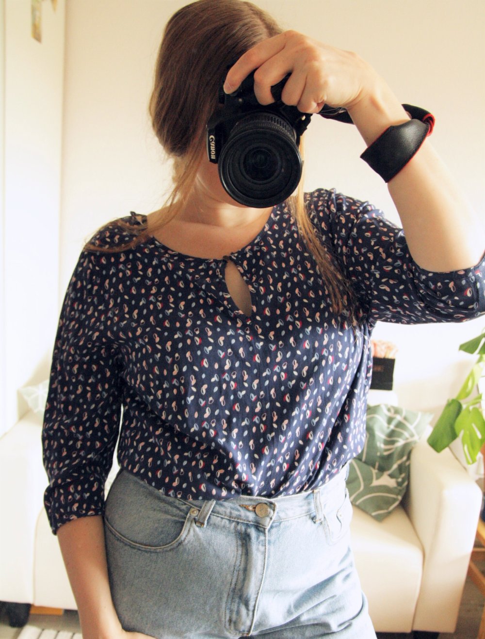 Viskose Bluse mit Schlüssllochausschnitt