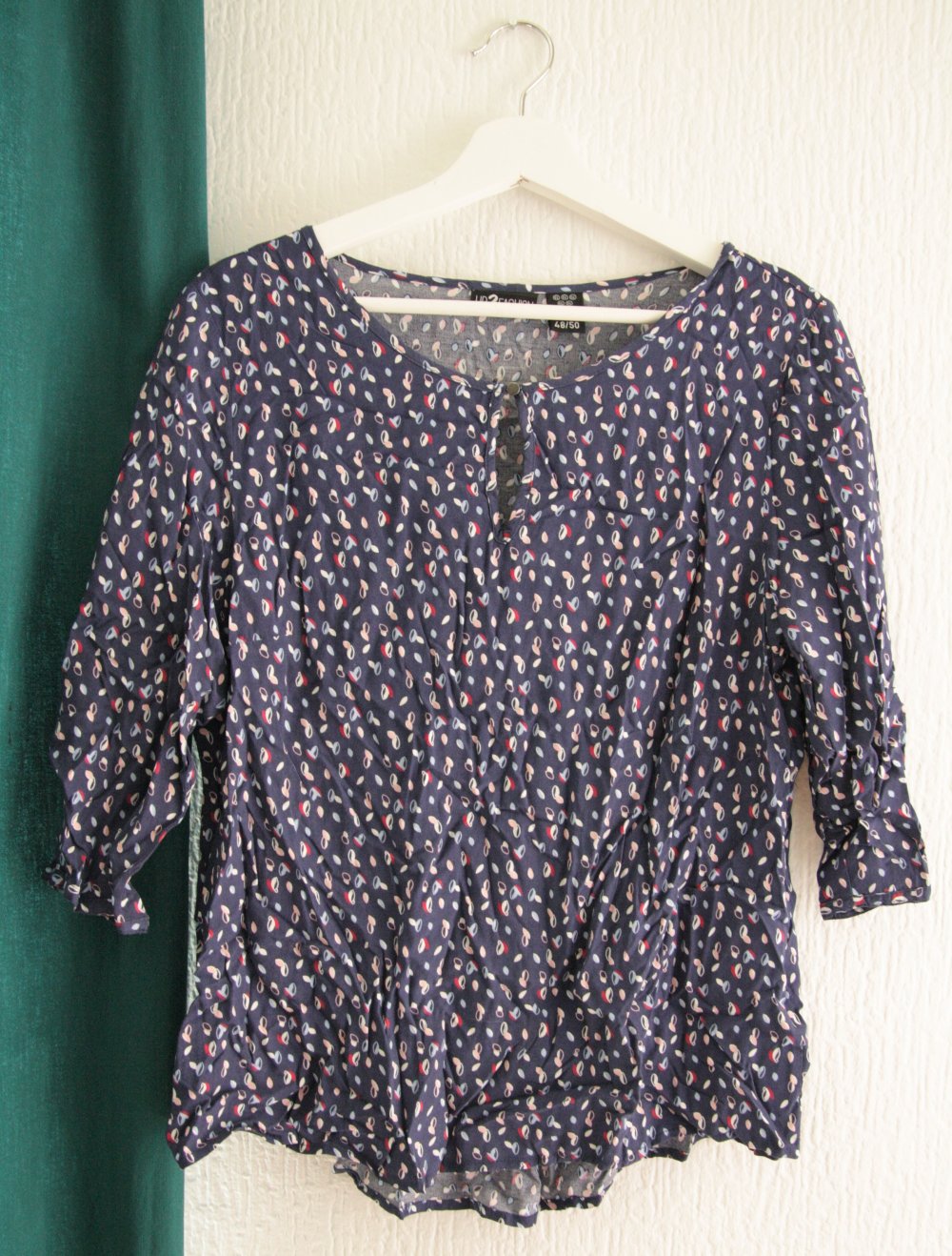 Viskose Bluse mit Schlüssllochausschnitt