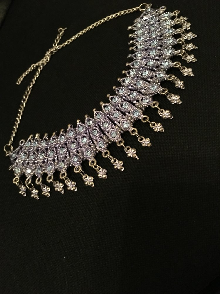 Traditionelle Statementkette 