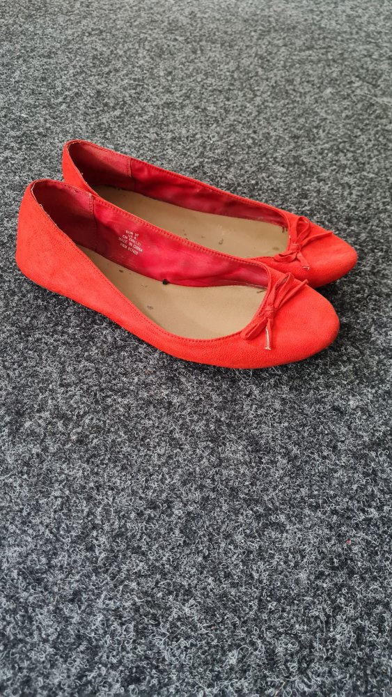 Rote Ballerinas 