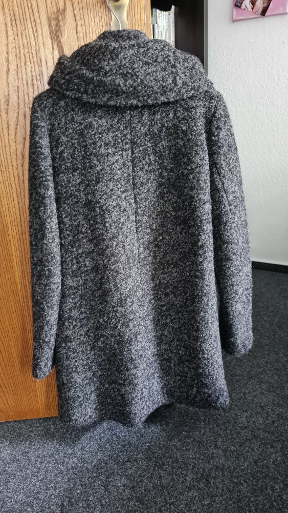Wollmantel grau Bouclé-Optik