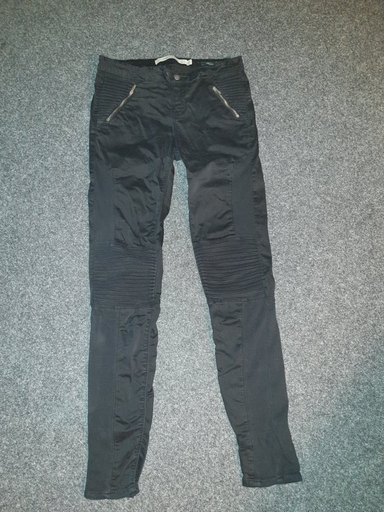 Schwarze Biker-Hose ZARA