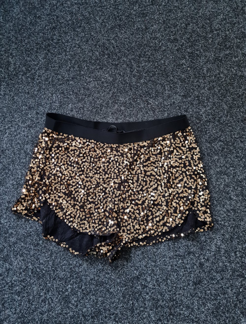 Pailetten-Shorts H&M NEU!