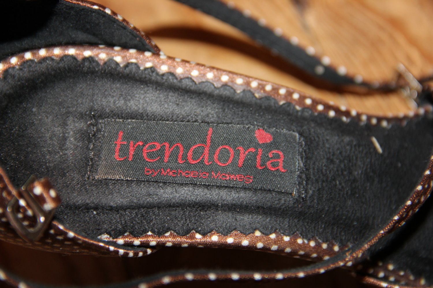 gepunktete Tanzschuhe