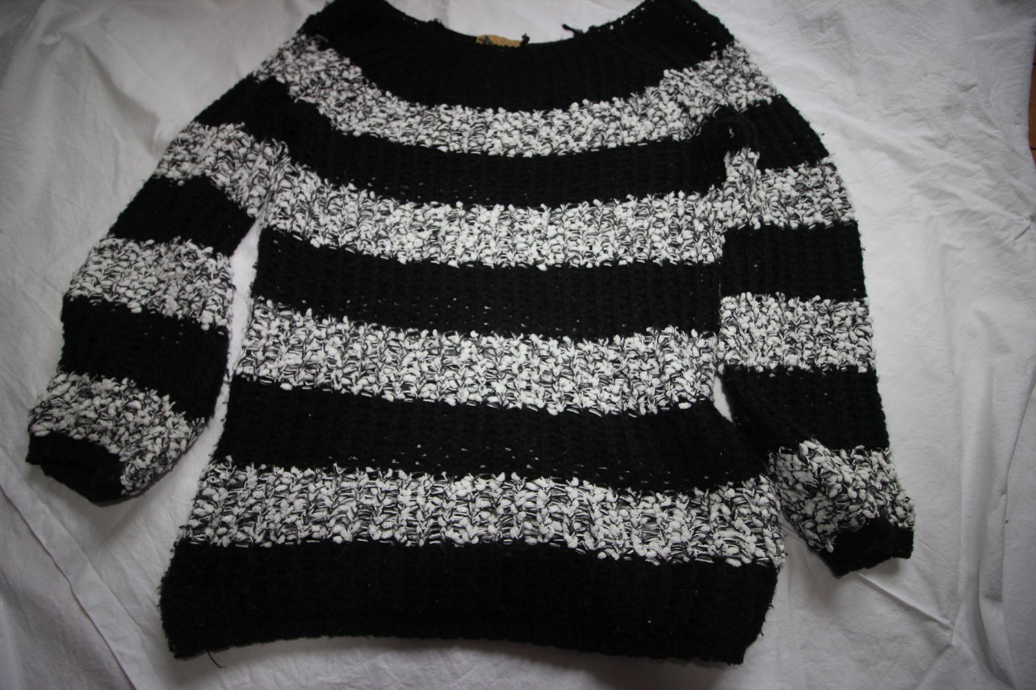 gestreifter, warmer Strickpullover