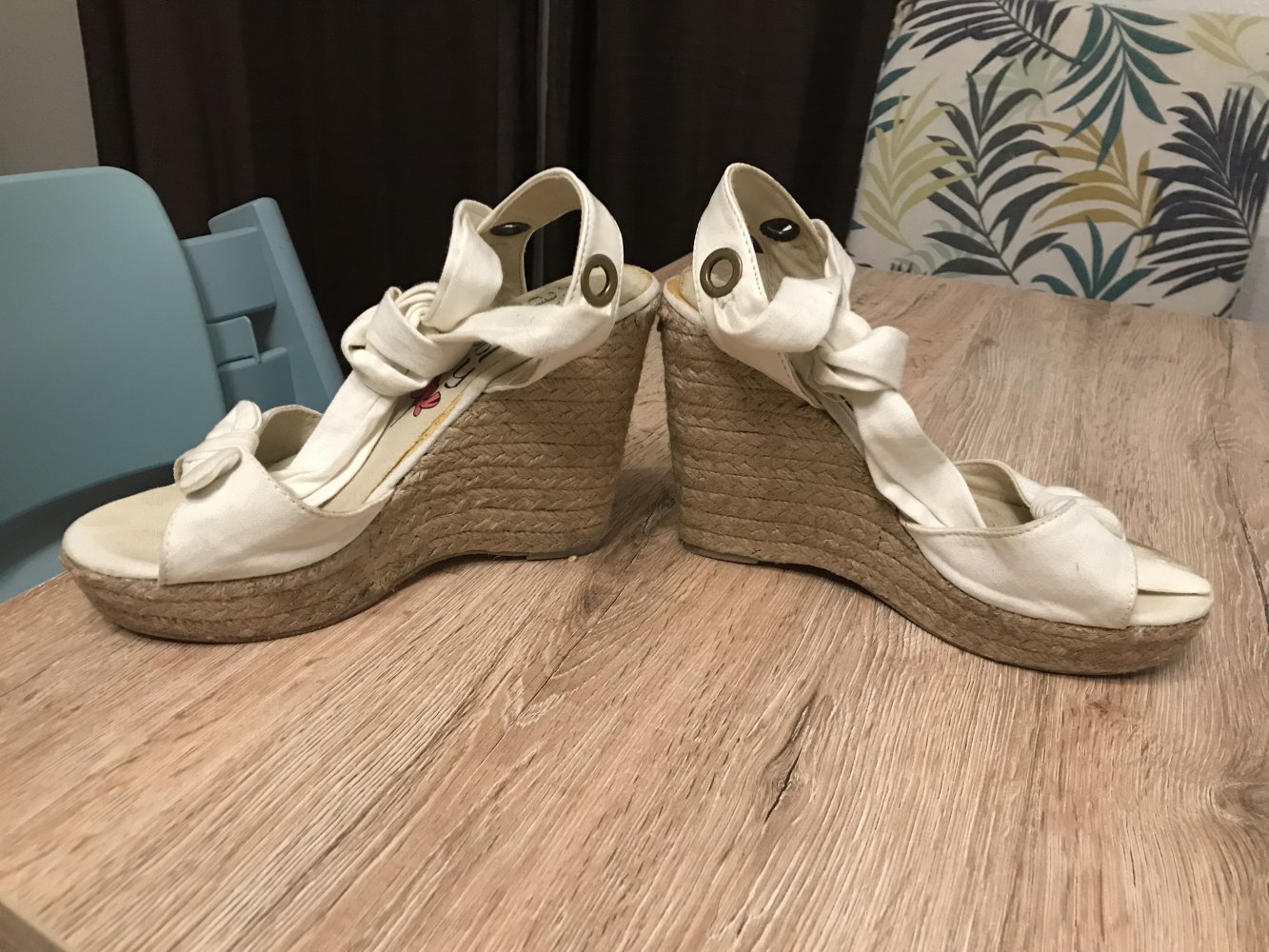 Wedges Keilsandalen zum Binden weiß Bast von Coolway, Größe 38