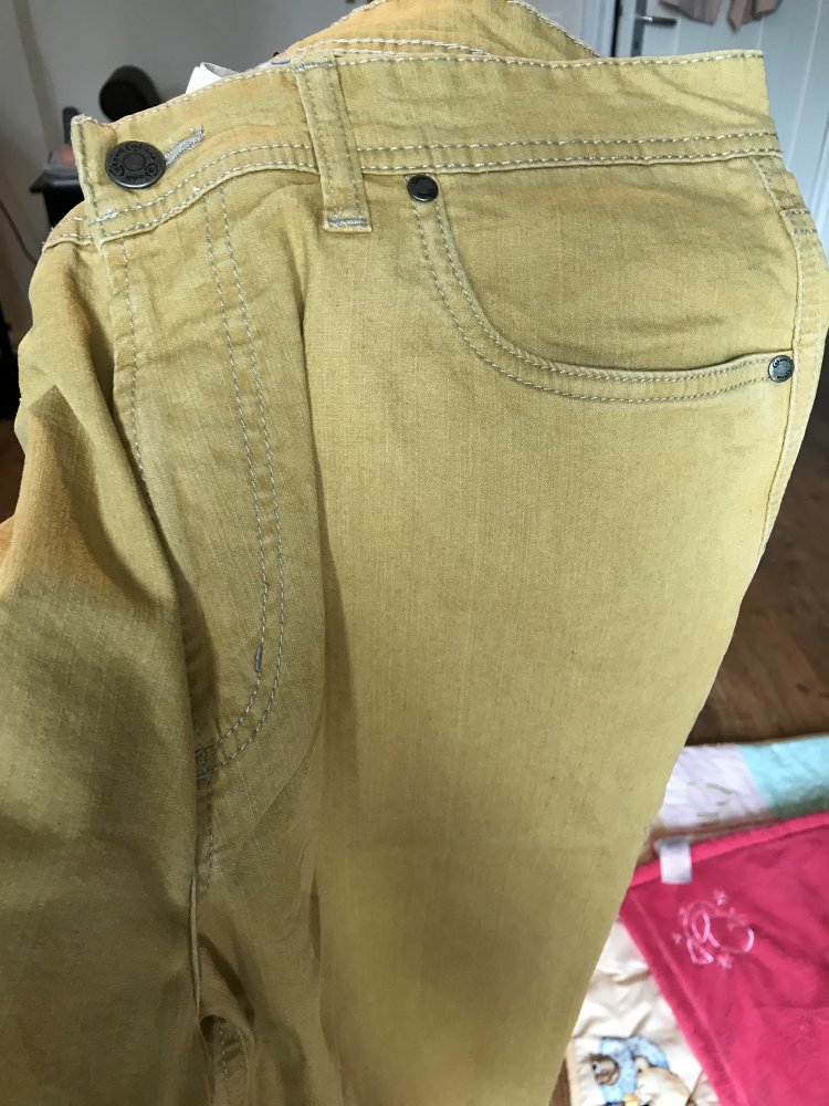 Hose senfgelb von Cabano, Größe EUR 50 NEU