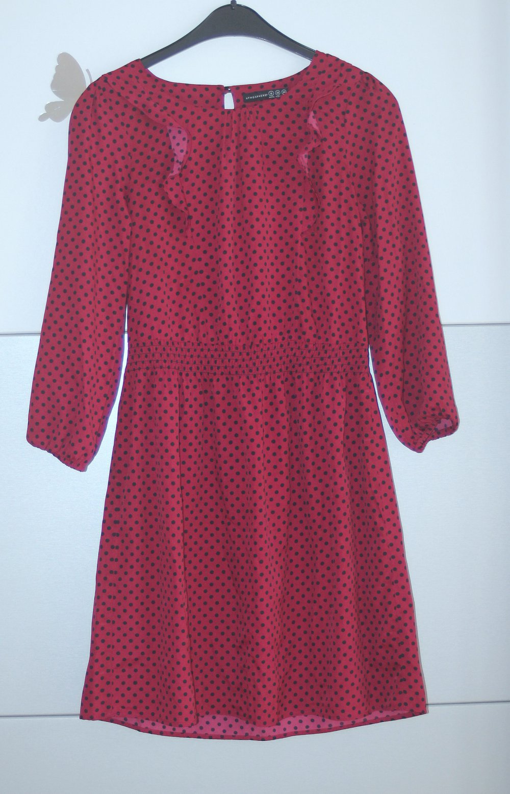 tolles, luftiges Sommerkleid mit Punkten in burgunderrot