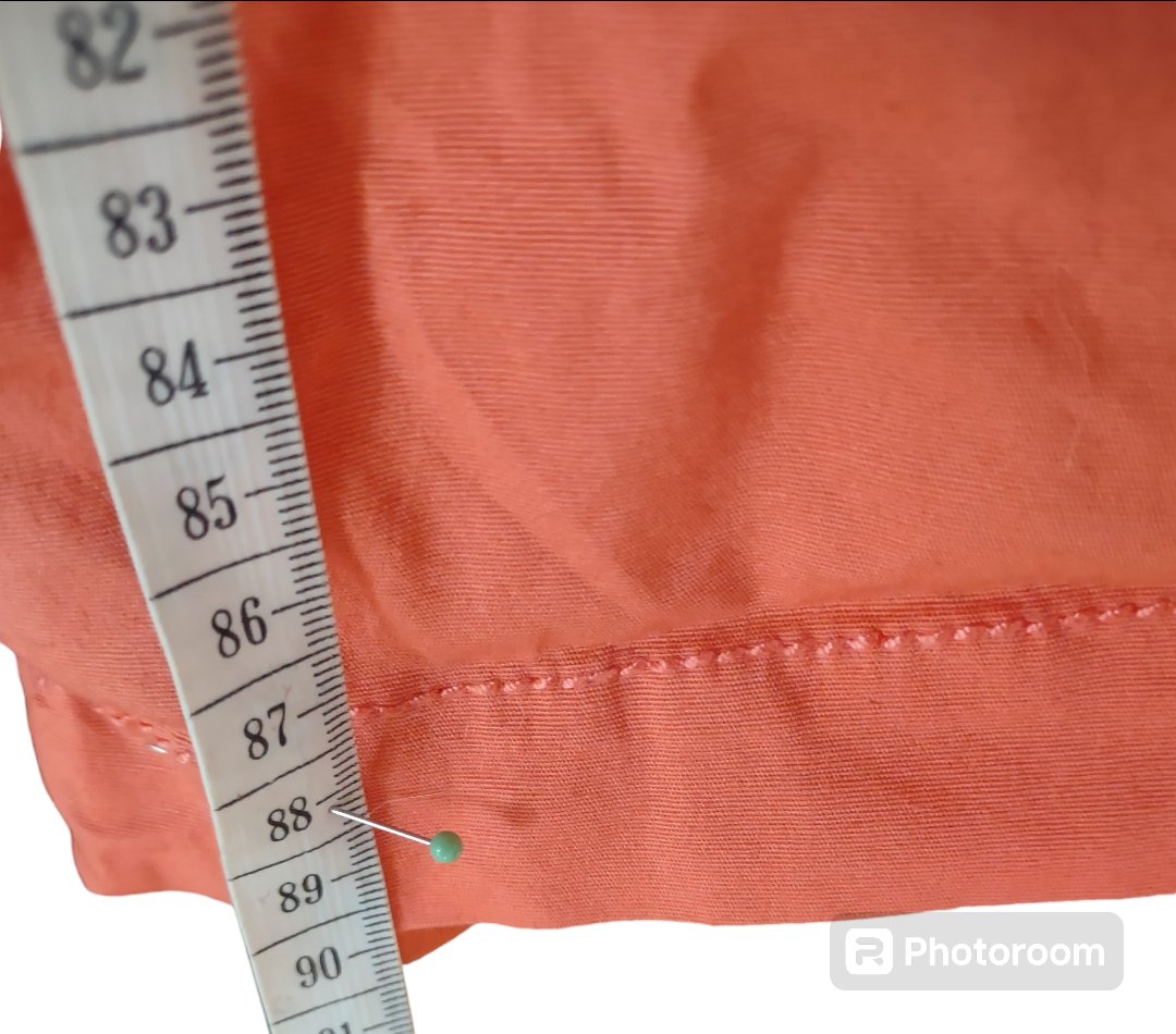 Korallenfarbene 3/4 Hose neu