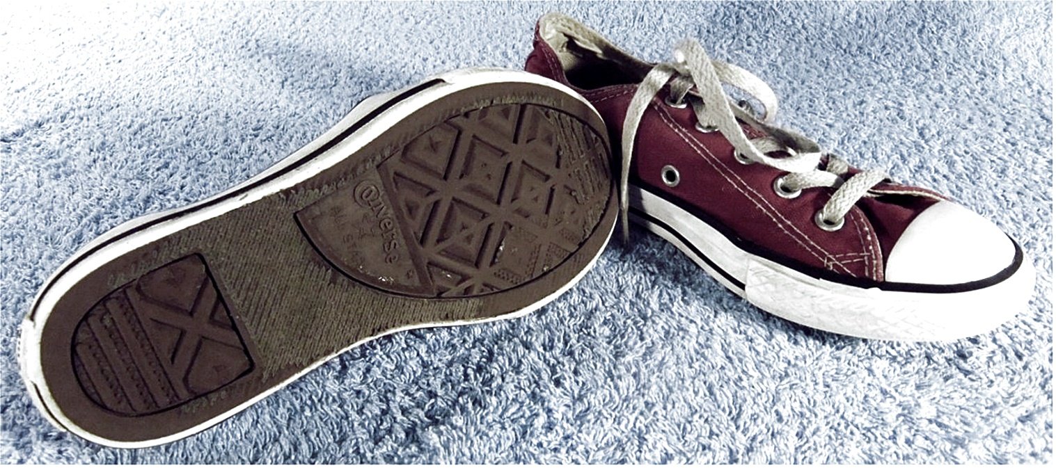 Freizeit Turnschuhe / Sneakers - Converse Chucks All Star - Größe 32 - weinrot - halb hoch