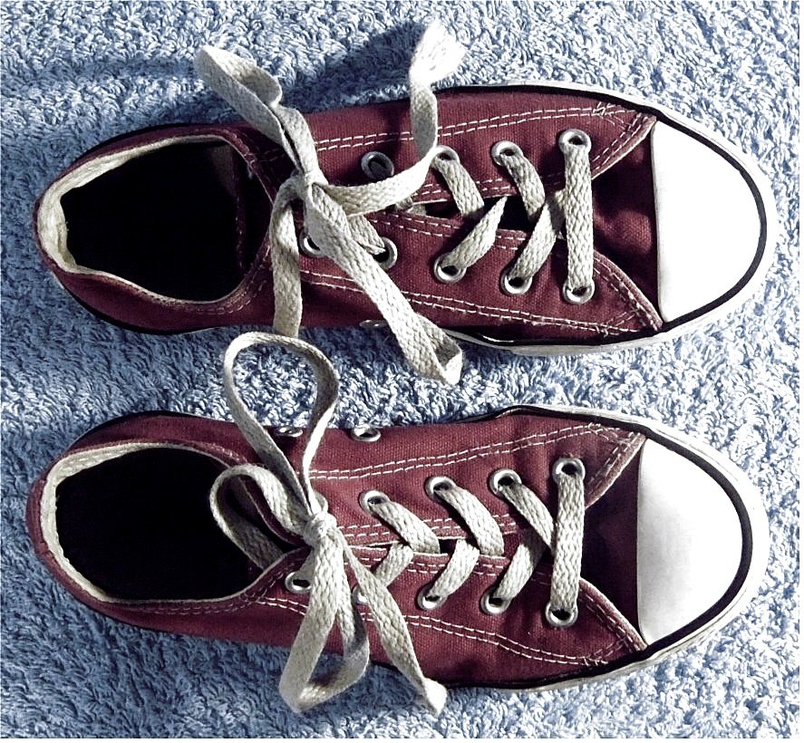 Freizeit Turnschuhe / Sneakers - Converse Chucks All Star - Größe 32 - weinrot - halb hoch