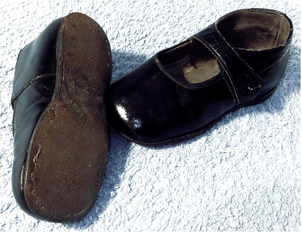nostalgische Mädchen Schuhe aus Leder - Gr. 21 in schwarz